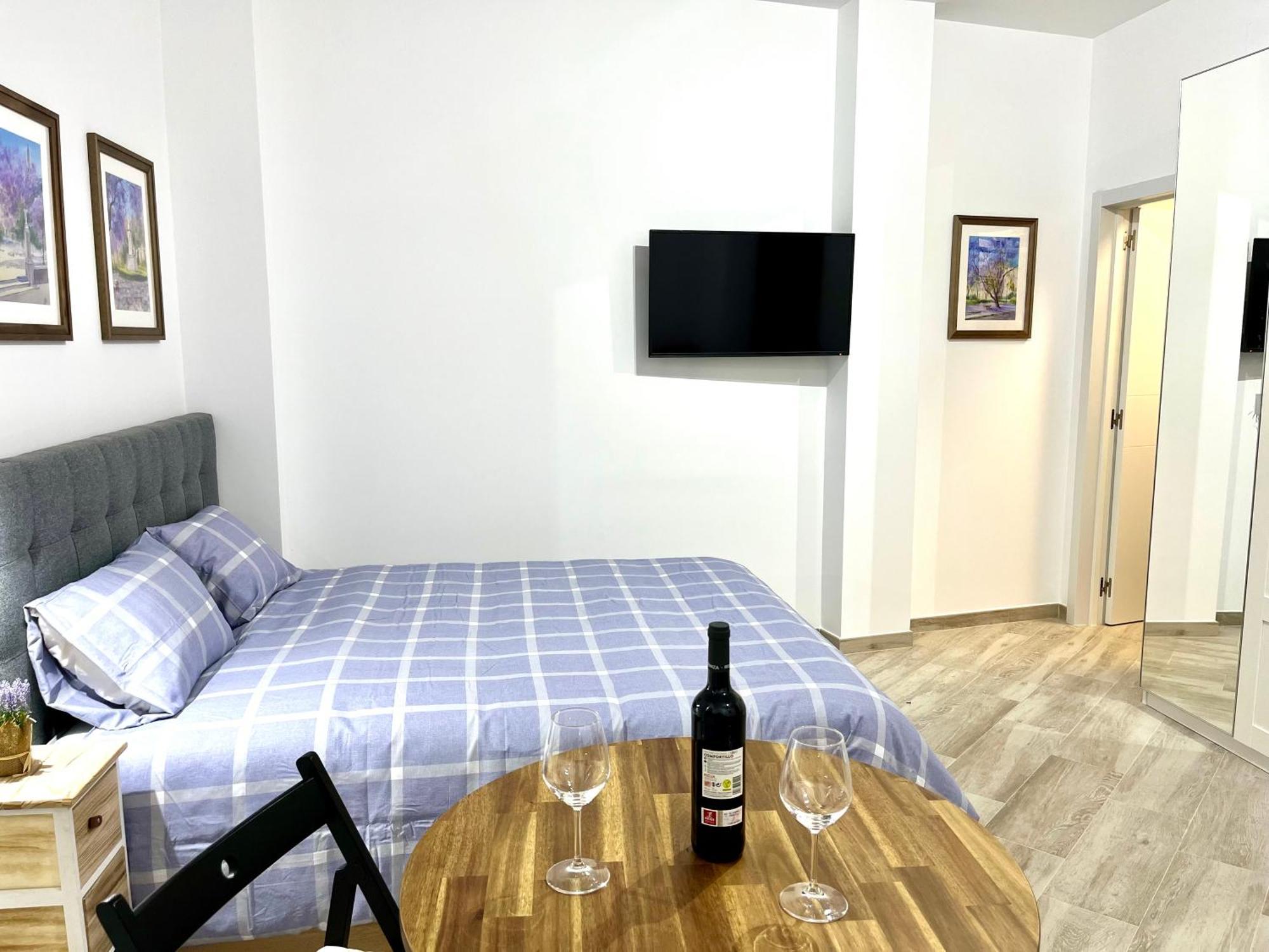 Malasana 51, New Art Apartment, Breakfast Included, Historic Center, Quite Neighborhood, Ml Málaga Buitenkant foto